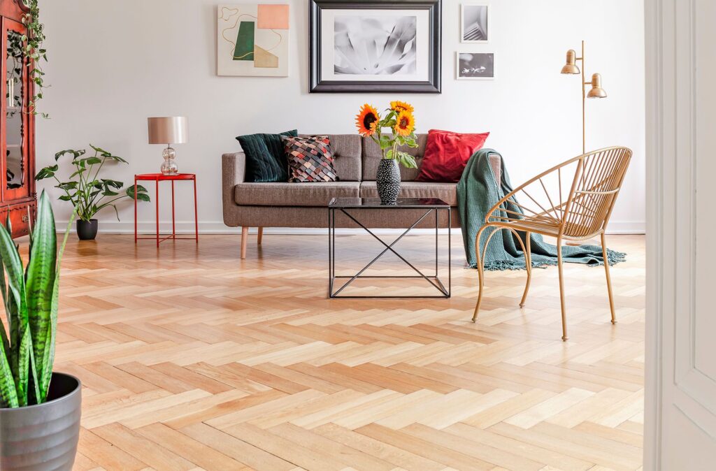 lay herringbone wood floor
