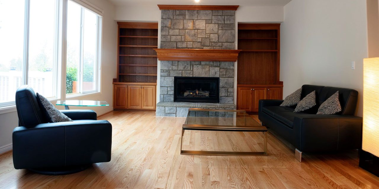 https://lvflooring.ca/wp-content/uploads/2022/12/advantages-of-installing-red-oak-flooring-1280x640.jpg