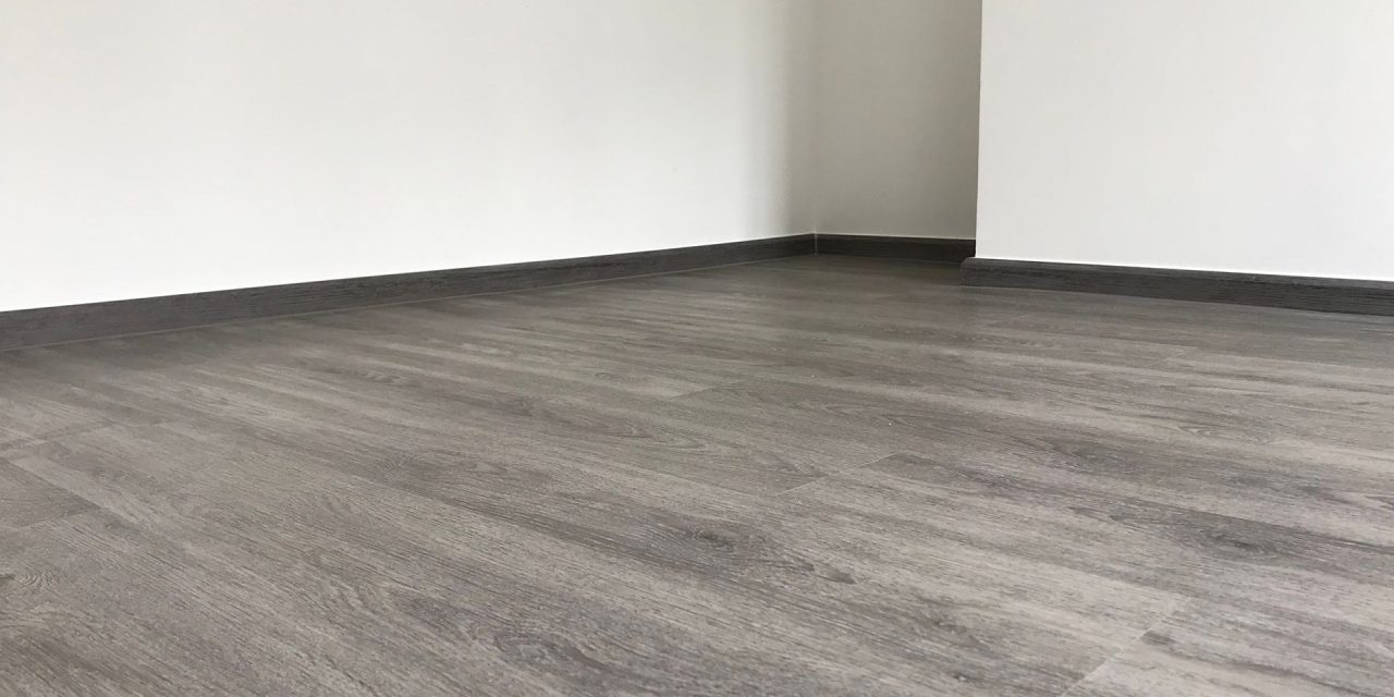 https://lvflooring.ca/wp-content/uploads/2024/02/underlayment-for-vinyl-plank-flooring-1280x640.jpg